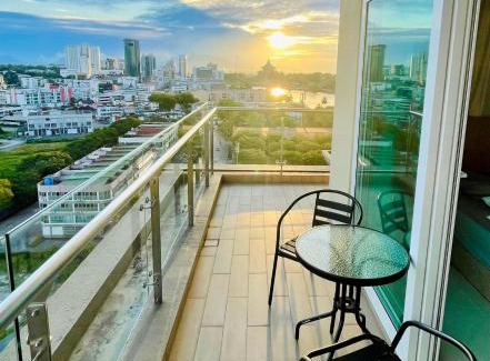 Kuching Apartment | Kuching City Center Riverine Apartment With Balcony and Marvelous View
