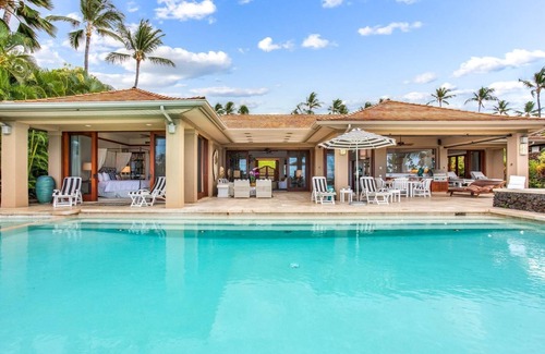 Kaupulehu House | Kumukehu 15 – Best Location & Ocean Views | Onsite Staff & Daily Housekeeping
