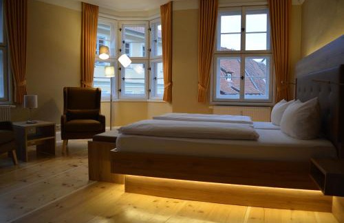 Quedlinburg House | Kunsthaus mit Frühstück im Hotel Theophano