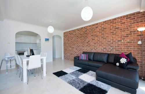 Nelson Bay Apartment | Kurranulla Unit 1 15 Weatherly Close