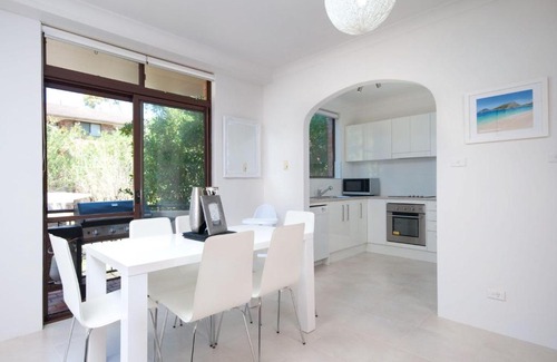 Nelson Bay Apartment | Kurranulla Unit 1 15 Weatherly Close