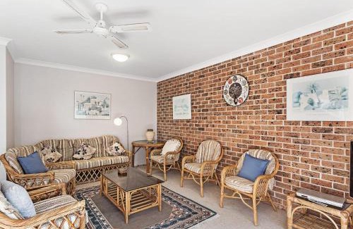 Nelson Bay Apartment | Kurranulla Unit 5 15 Weatherly Close
