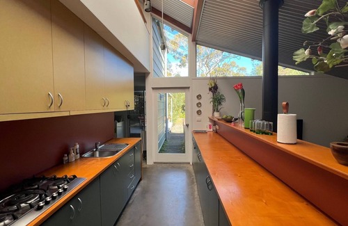 Vincentia House | KURRUMBIN! - Vincentia FREE WIFI, FREE LINEN, 300m From the beach