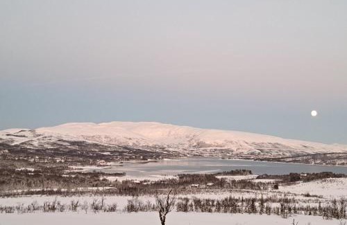 Kvaloya Apartment | Kvaløya, Leilighet i Håkøybotn