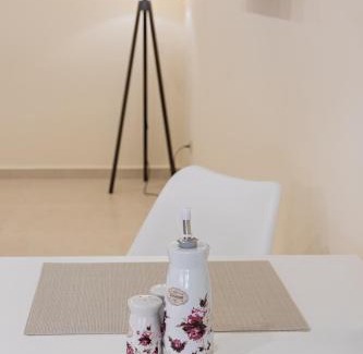 Kinosargous Apartment | Kynos Athens Studio