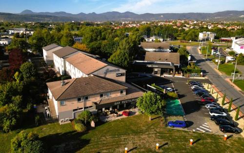 Riom Hotel | Kyriad Clermont Ferrand Nord - Riom