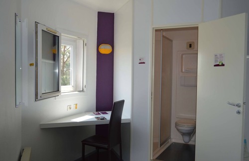 Chaintre Hotel | Kyriad Direct Macon Sud
