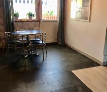 Soder Apartment | Lägenhet med 3 sovrum, terass och egen parkering