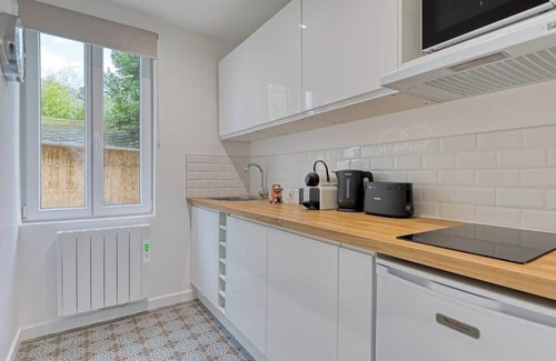Gare-Jouvenet Apartment | Léandre, studio entièrement rénové avec extérieur