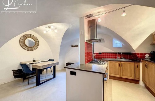 Saint-Etienne-de-Fontbellon House | L' Échappée Cachée - Charming B&B - SPA - SAUNA - MASSAGE