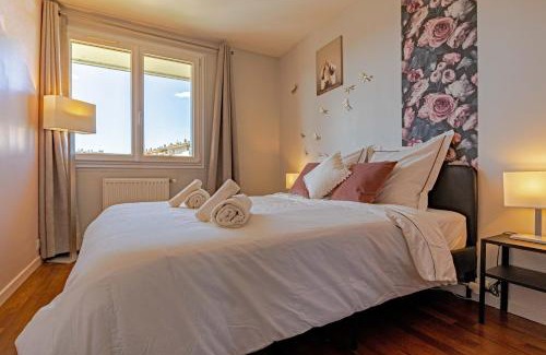 Annecy Apartment | L'échappee du 36 - 4 chambres dans le Triangle d'Or à 100m du lac, parking gratuit