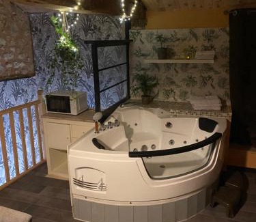 Bourg-sur-Gironde Hotel | L'écrin Dasna