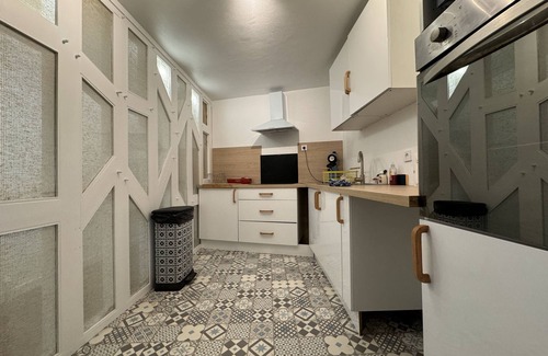 Ecommoy Apartment | L'Agréable - Suite - Circuit - Rêve au Mans