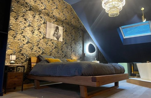 Bouillon House | L'alcôve de Ide, Chambre de Luxe de 68m²