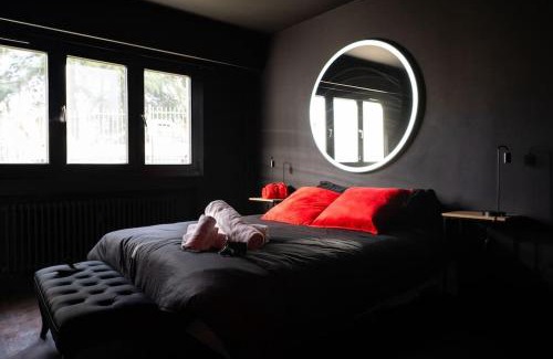 Cusset Apartment | L’alcôve de la tentation