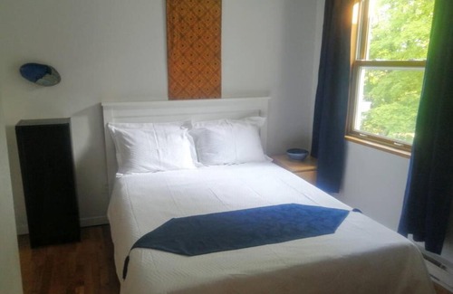 Waterloo Apartment | L'Alcôve des Céramistes