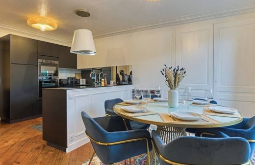 Quartier Vieux Marche-Cathedrale Apartment | L'Ambassadeur : appartement époustouflant en plein coeur de Rouen