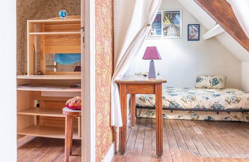 Sainte-Mere-Eglise House | L'ancienne Forgerie - Three Bedroom House, Sleeps 6