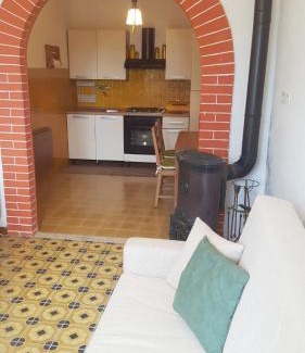 Bajardo Apartment | L'Angolo con vista a Bajardo
