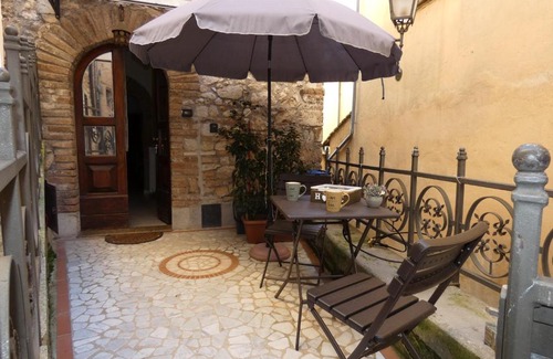 Cesi Apartment | L'angolo nel Borgo SCAPPO IN UMBRIA