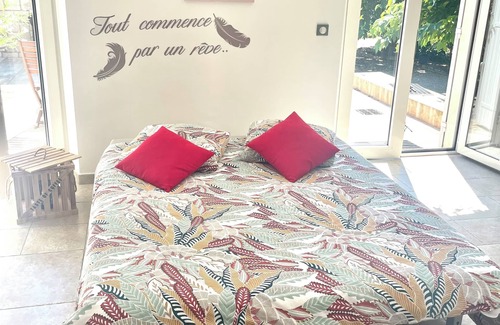Paradou Bed & Breakfast | L'Appart-Thé - Discreet charm in the heart of Alpilles