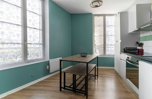 Cœur de Ville Apartment | L'Aromate - 4 place de la Gare - Vichy