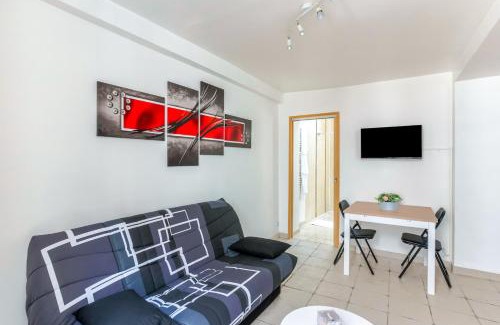 Arpajon Apartment | L'Arpajonnais 1 Cosy Hyper Centre 5min N20