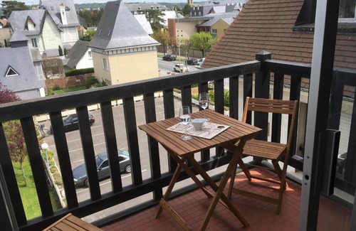 Deauville City Centre Apartment | L'Atelier des Planches