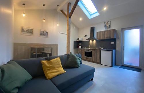 Riorges Apartment | l'Atelier, sauna & spa