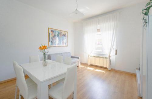 Savona Apartment | "L'Attico Bianco" city view 10 m a piedi dal mare
