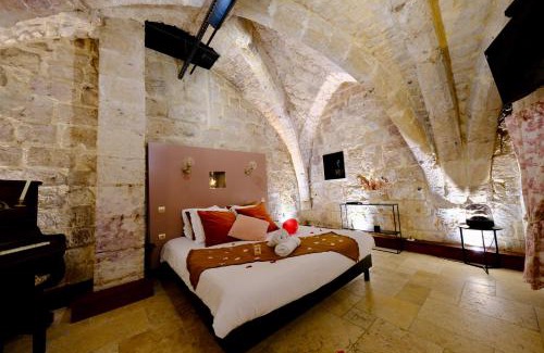 Quartier Vieux Marche-Cathedrale Apartment | L'Autel La Crypte Mystérieuse de Rouen - sauna & balnéo