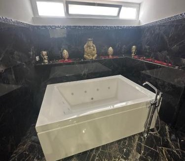 Old Town House | L'Eclissi