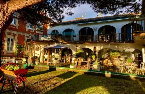 Soulac-sur-Mer Hotel | L'Ecume des Jours
