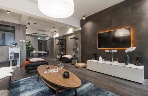 Tsim Sha Tsui Apartment | L'Escale - by Maeva