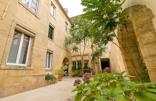 Dijon Centre Ville Apartment | L'escapade -Appartement 2 chambres au cœur de la ville -SR Loc