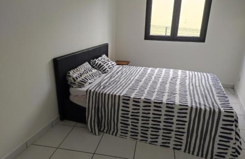 L'Etang-Sale Apartment | L'ETANG SALE APPART 2 CHAMBRES