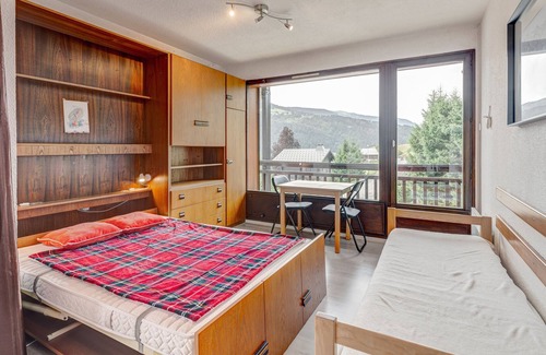 Saint-Nicolas-la-Chapelle Apartment | L'Eterlou - appartement 4 personnes avec balcon vue Mont Blanc