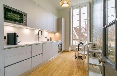 Dijon Centre Ville Apartment | L'historique -dans un magnifique hotêl particulier- SR Loc