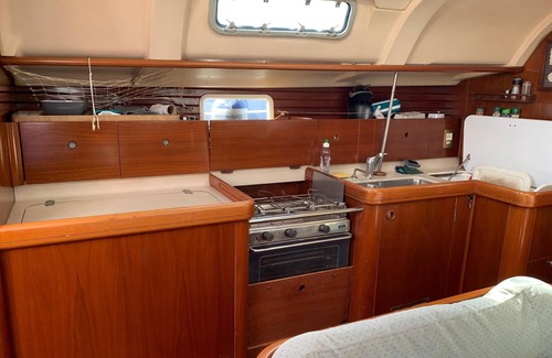 Cannes Old Town Boat Rental | L'Horizon Doré - a stone's throw from the Croisette