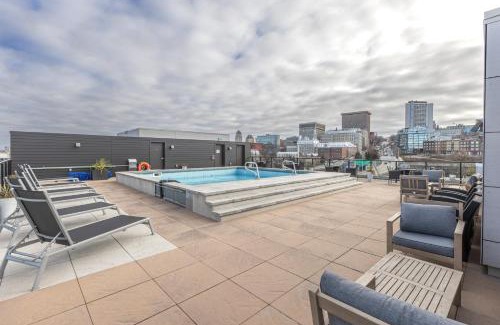Saint-Roch Apartment | L'Horizon Urbain, Centre Ville, Toit-Terrasse Gym