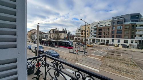Dijon Apartment | L'indigo, 4-6 pers, 2ch-2sdb, proche cité de la gastronomie
