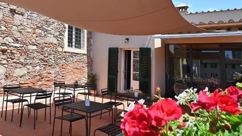 Lucca Historical Center Bed & Breakfast | L'Iris B&B in Terrazza