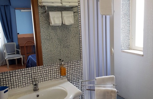 Santa Marinella Hotel | L'Isola