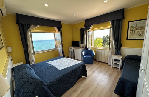 Santa Marinella Hotel | L'Isola