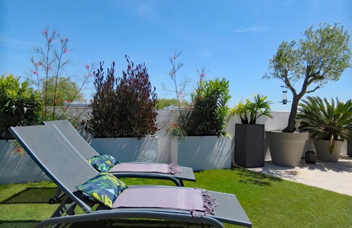 Bayonne Apartment | L'OASIS - Loft standing - Terrasse Rooftop - Jacuzzi Spa - Parking