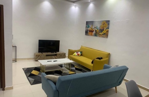 Littoral Department House | L'oasis Mid-century