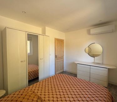 La Celle-sous-Gouzon Apartment | L'orangerie