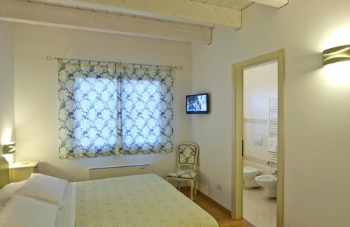 Giulianova House | L'Orso e L'Ape B&B