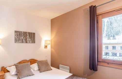 Vallorcine Apartment | L'Ourson Blanc- au pied des pistes, piscine et sauna
