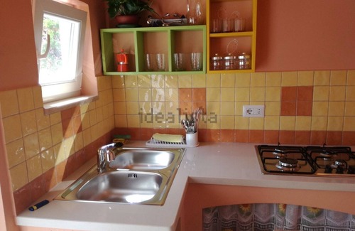 Condro Apartment | L 'Ulivo: dépendance with sea view with large terrace and fragrant garden.